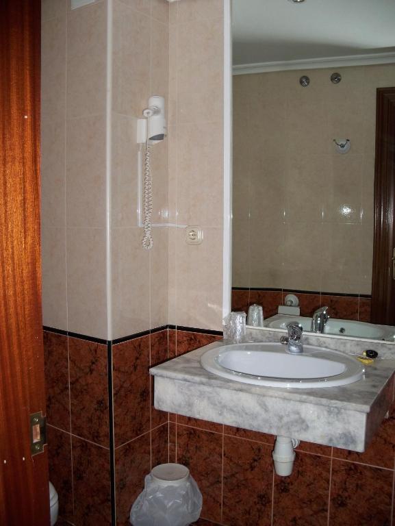 Hostal Virgen Del Villar ラグーナ・デ・ドゥエロ 部屋 写真