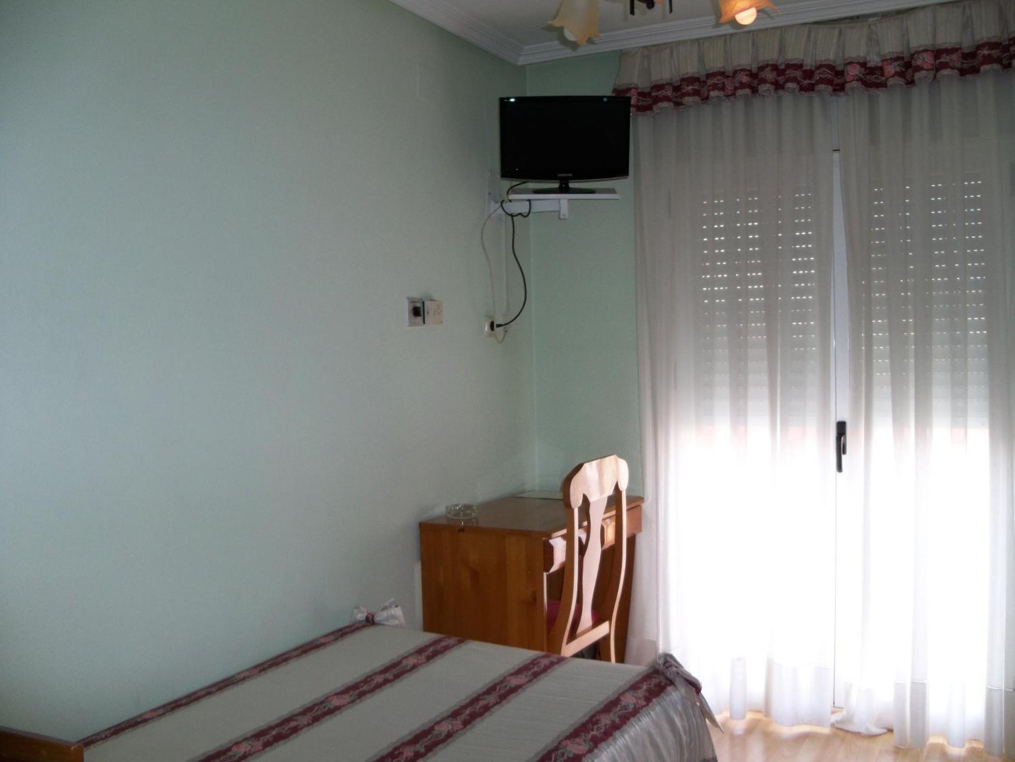 Hostal Virgen Del Villar ラグーナ・デ・ドゥエロ エクステリア 写真