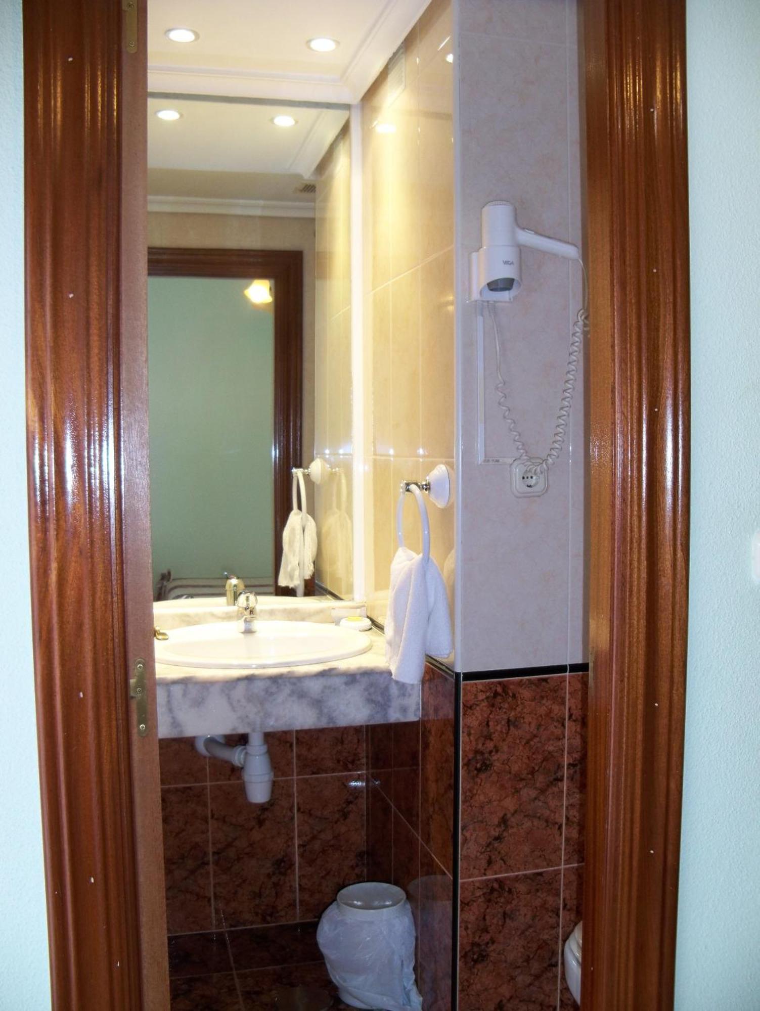 Hostal Virgen Del Villar ラグーナ・デ・ドゥエロ エクステリア 写真