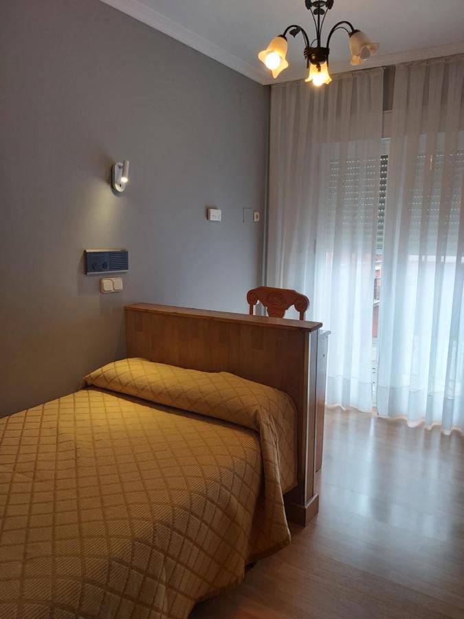 Hostal Virgen Del Villar ラグーナ・デ・ドゥエロ エクステリア 写真